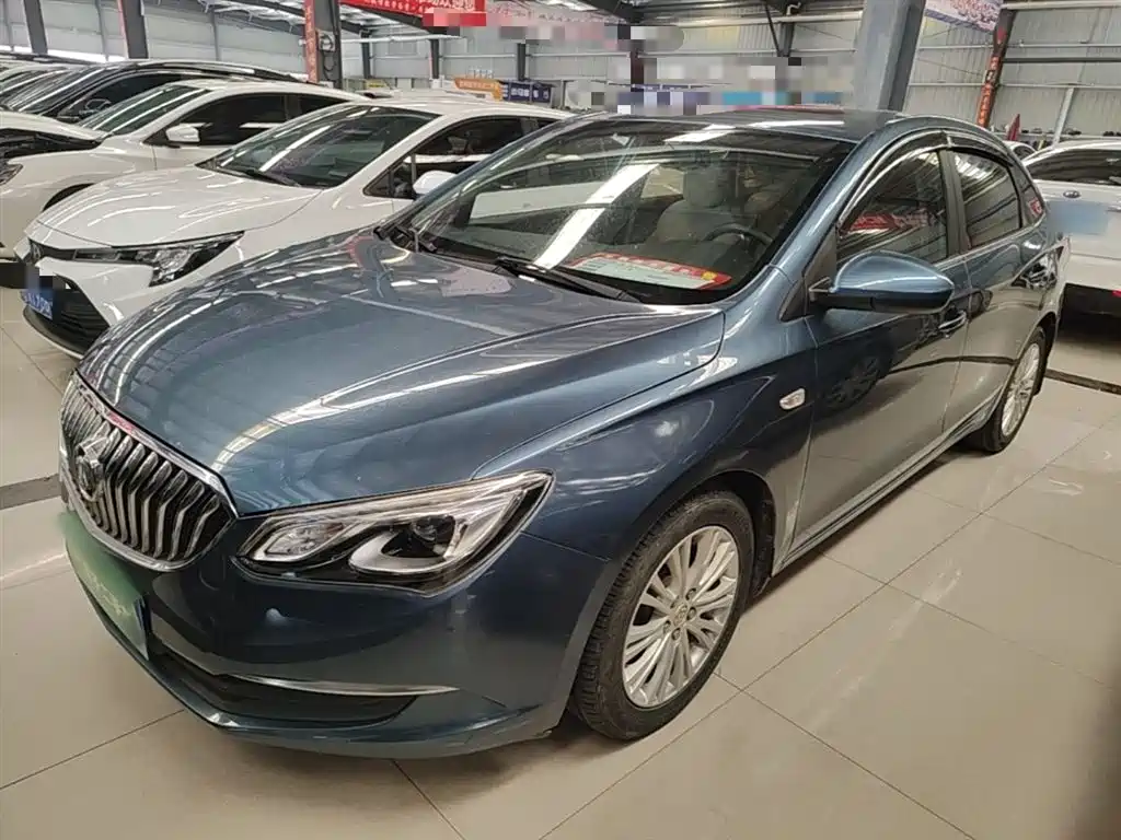 Buick Excelle 2015 — фото 2