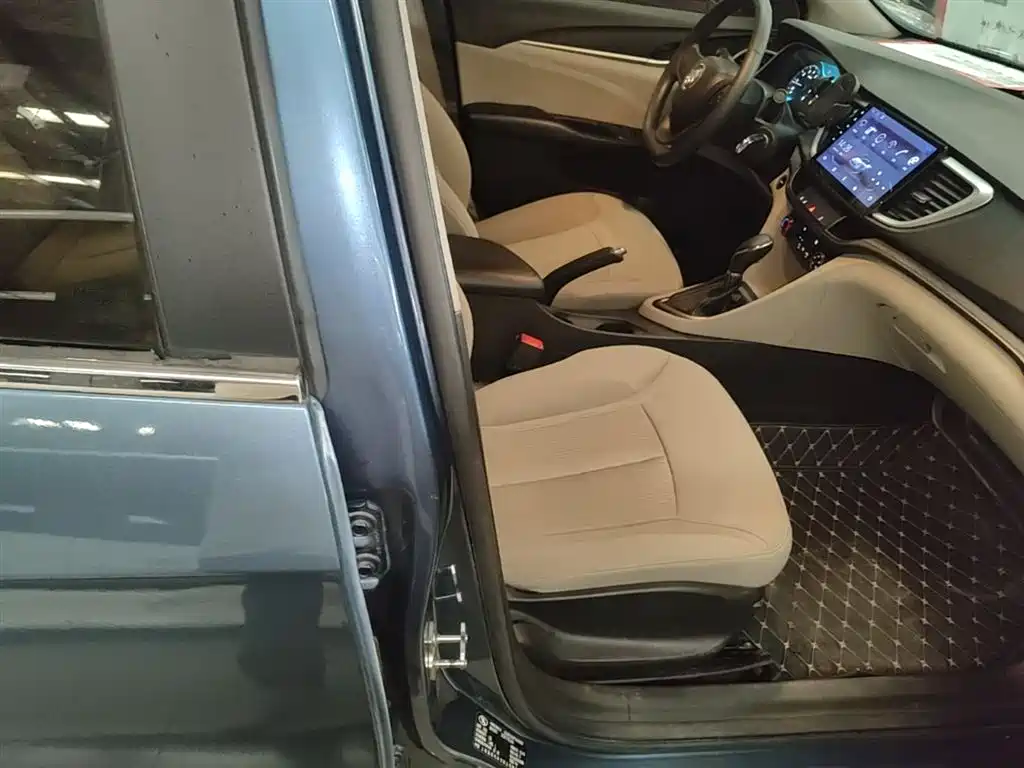 Buick Excelle 2015 — фото 25