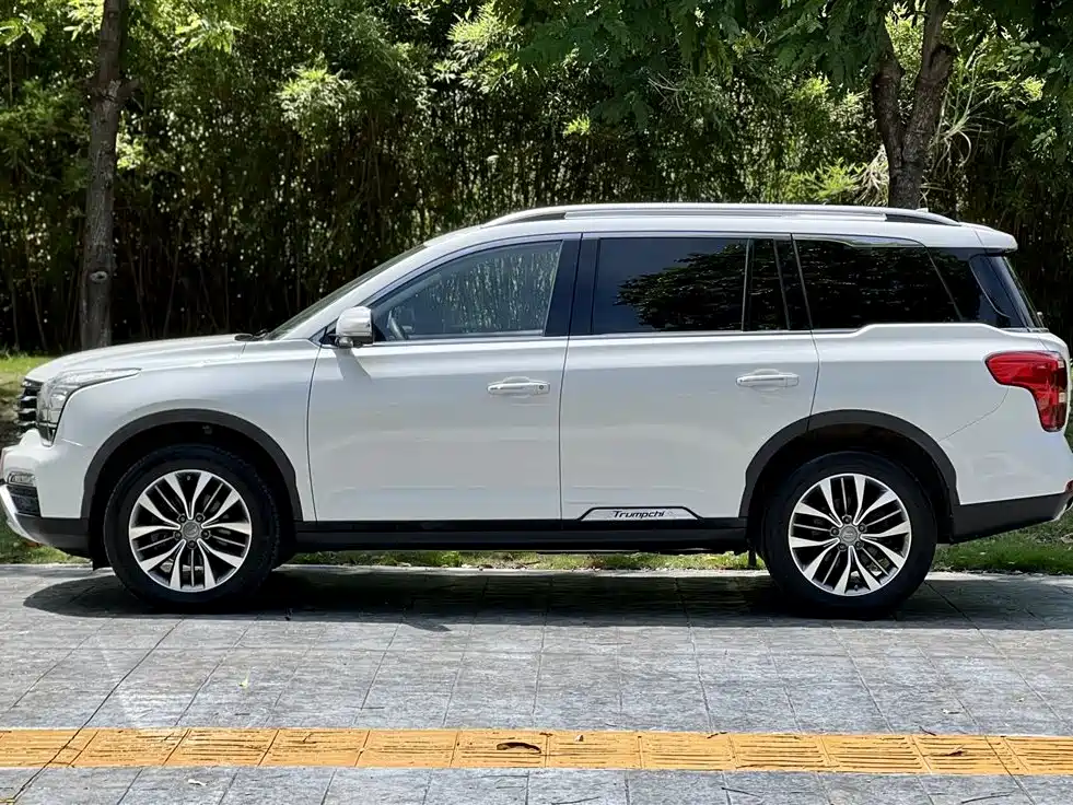 GAC Motor Trumpchi GS8 2017 — фото 5