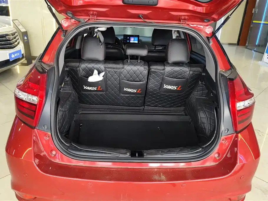 Toyota Yaris L 2021 — фото 4