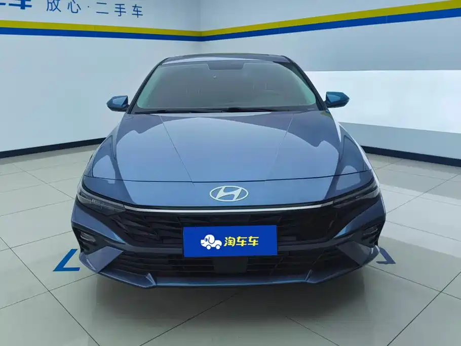 Hyundai Elantra 2024