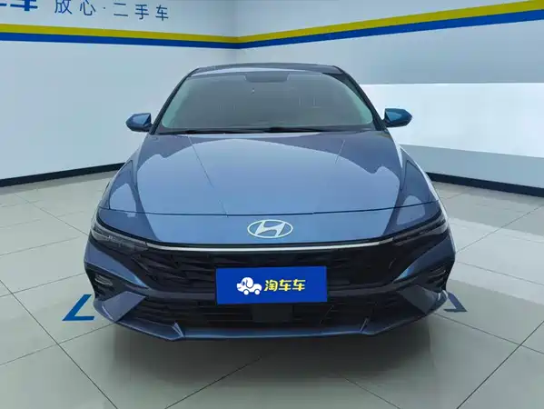 Hyundai Elantra 2024
