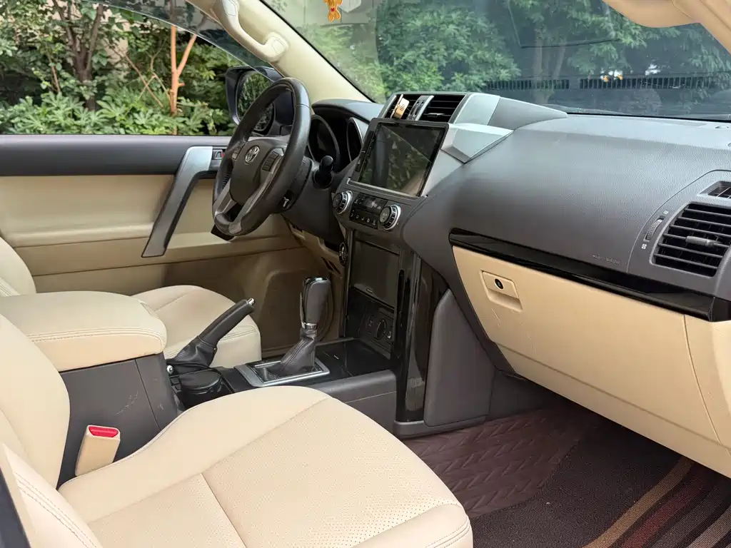 Toyota Prado 2016 — фото 12