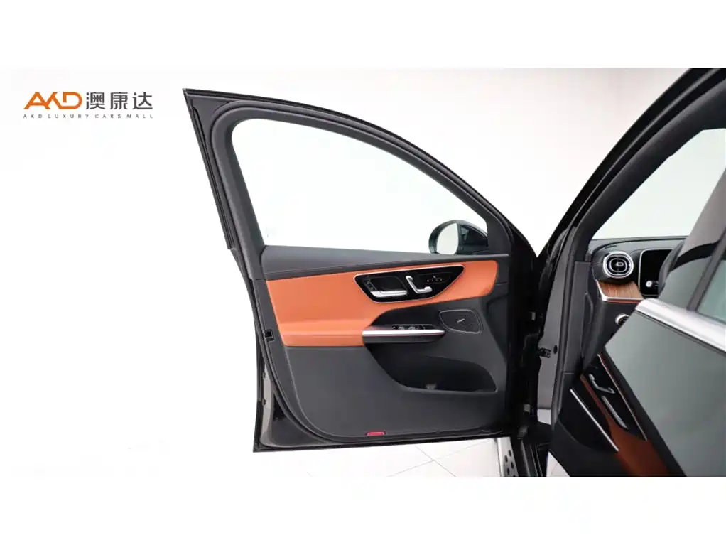 Mercedes-Benz GLC EV 2025 — фото 10