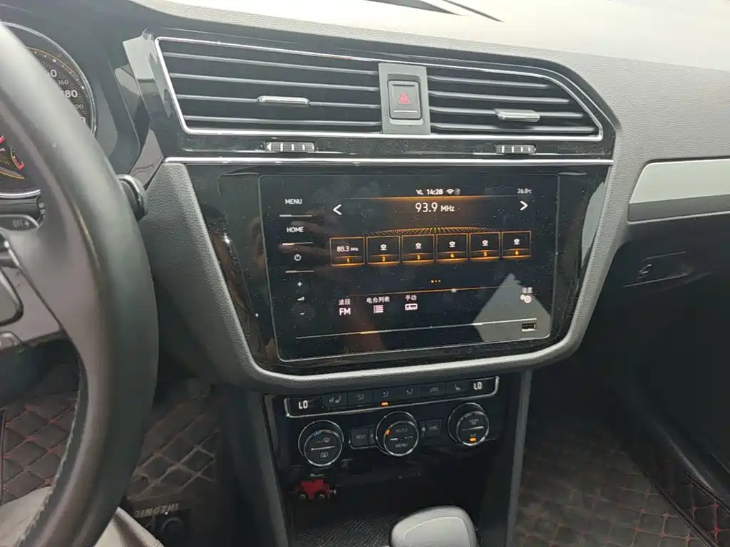 Volkswagen Tiguan L 2020 — фото 20