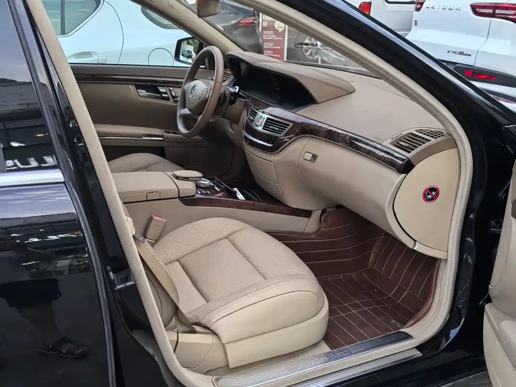 Mercedes-Benz S-Class 2010 — фото 16