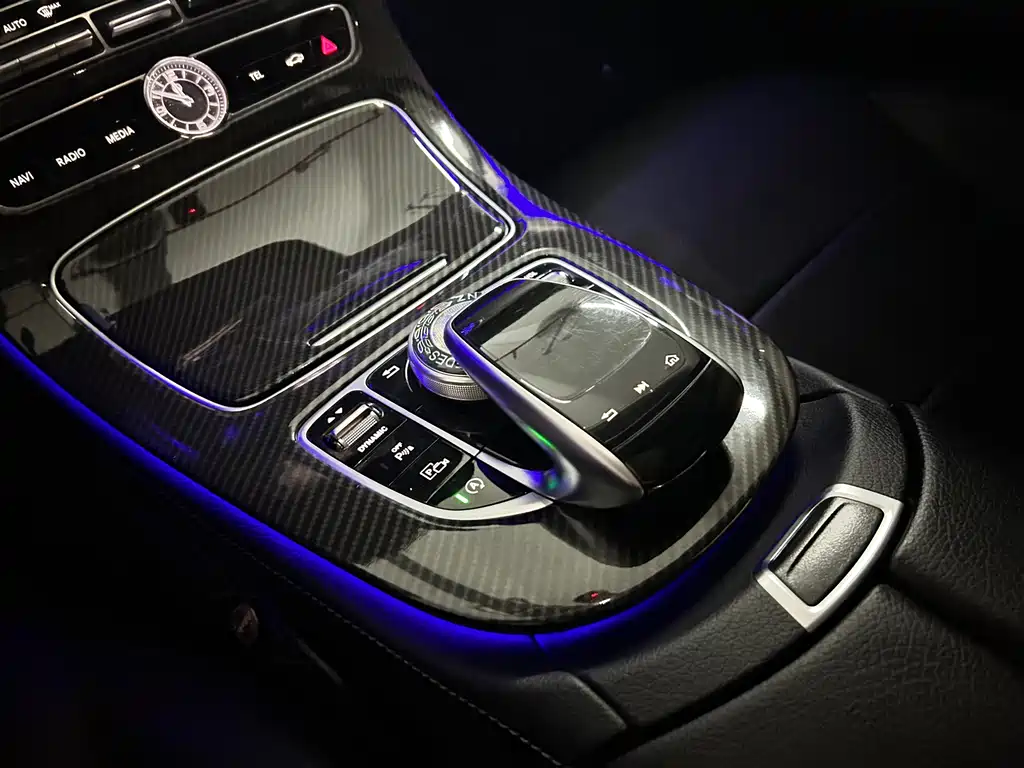 Mercedes-Benz E-Class 2018 — фото 16