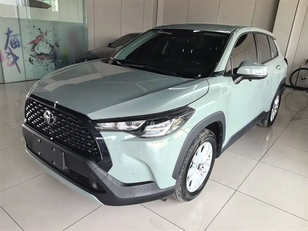 Toyota Corolla Cross 2023 — фото 2