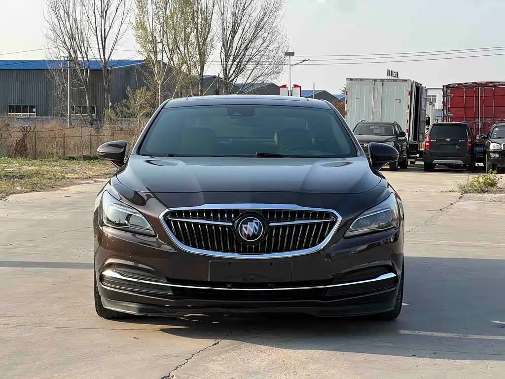 Buick LaCrosse 2017 — фото 2