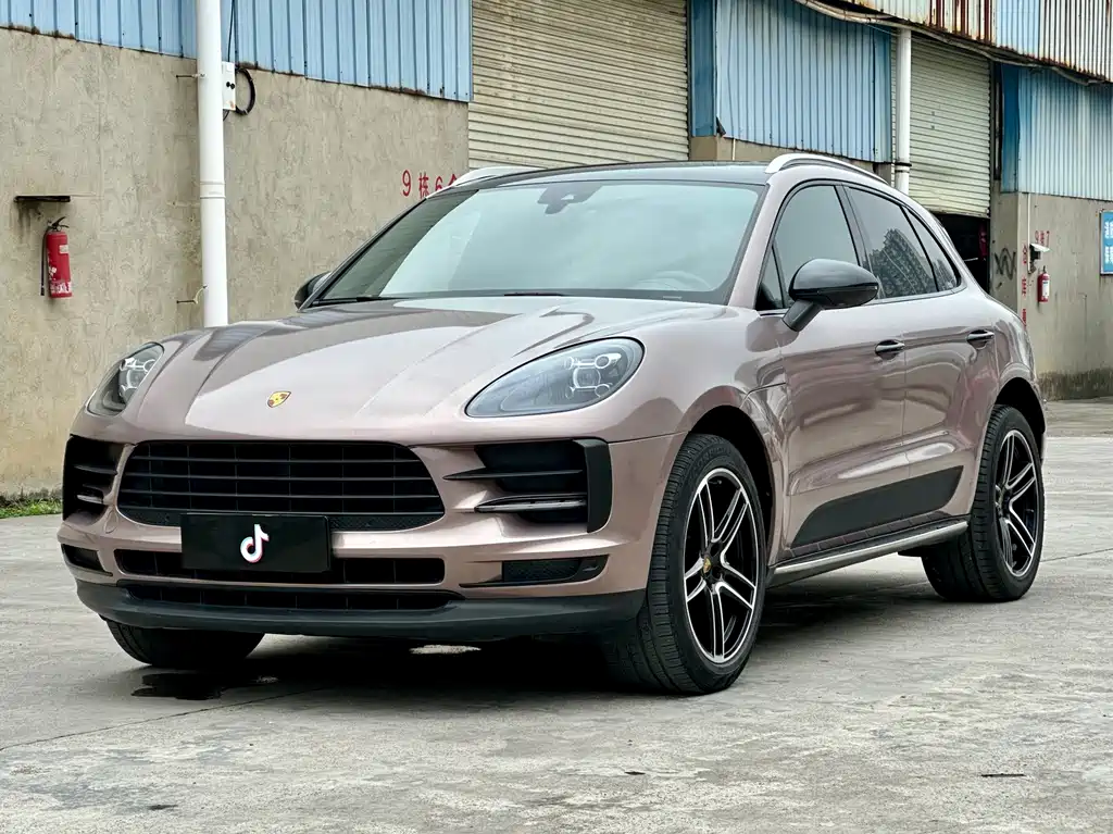Porsche Macan 2019 — фото 1