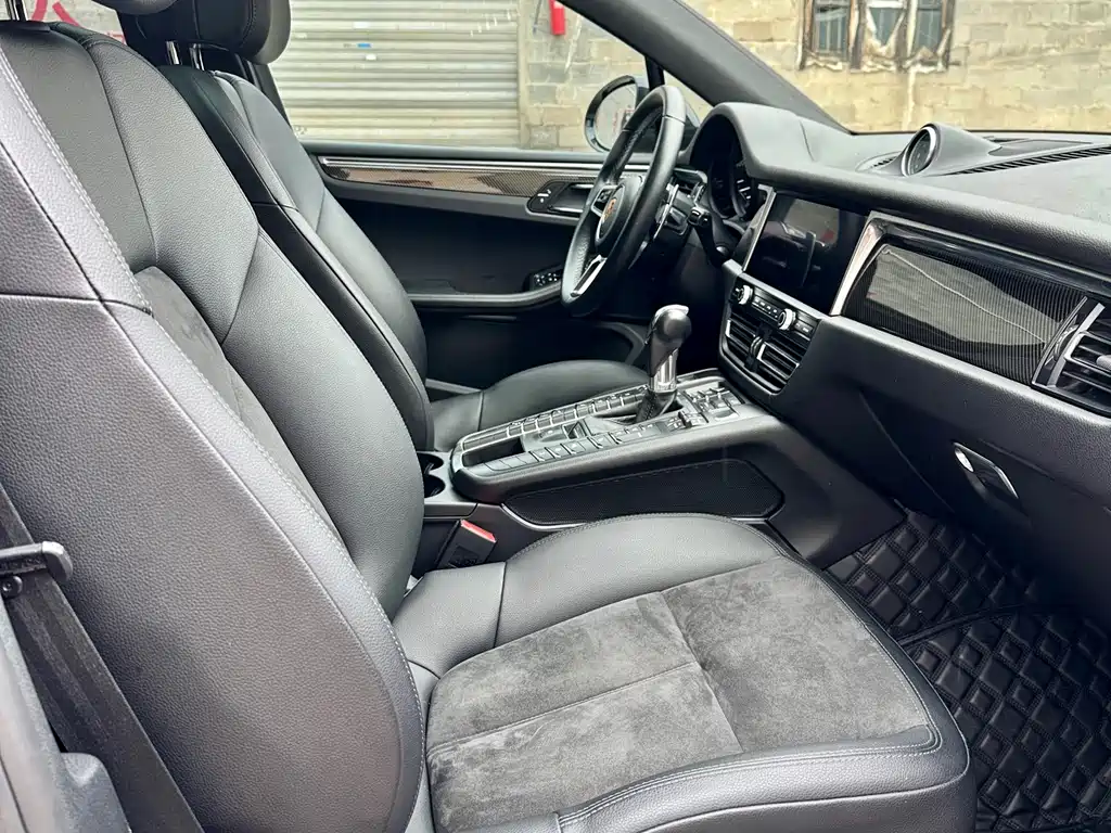 Porsche Macan 2019 — фото 10