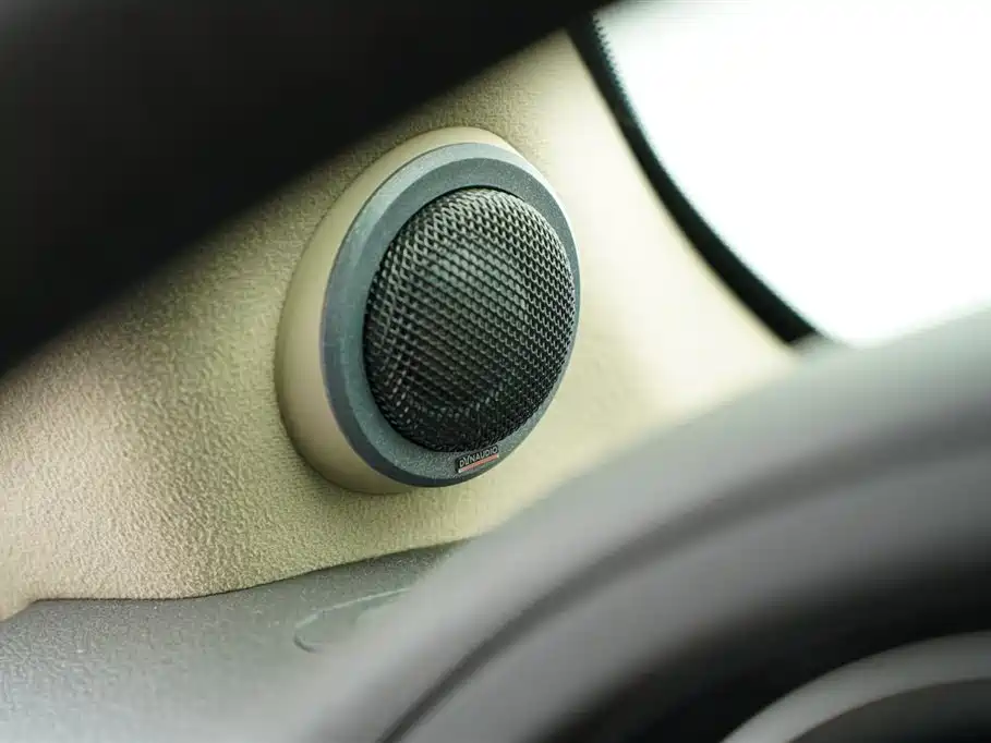 Toyota Land Cruiser 2010 — фото 35