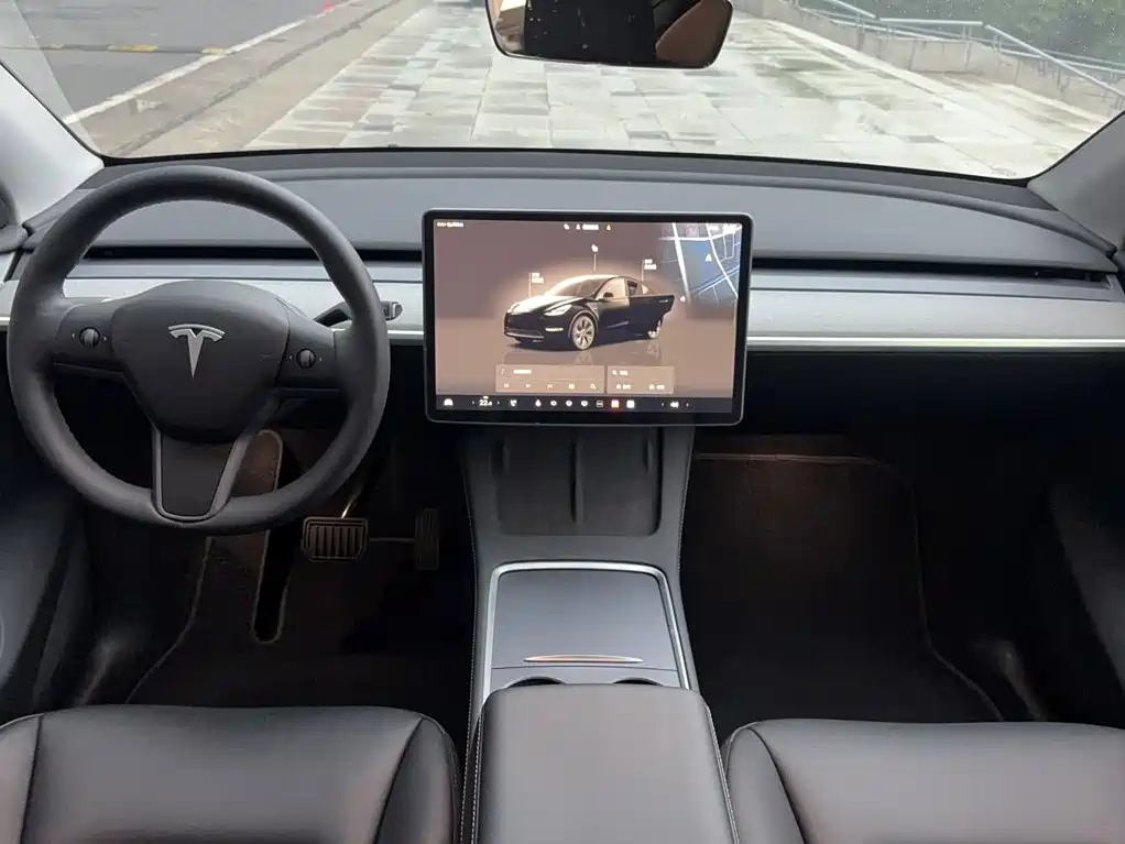 Tesla Model Y 2023 — фото 15