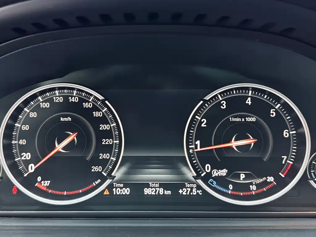 BMW 5 Series 2016 — фото 9