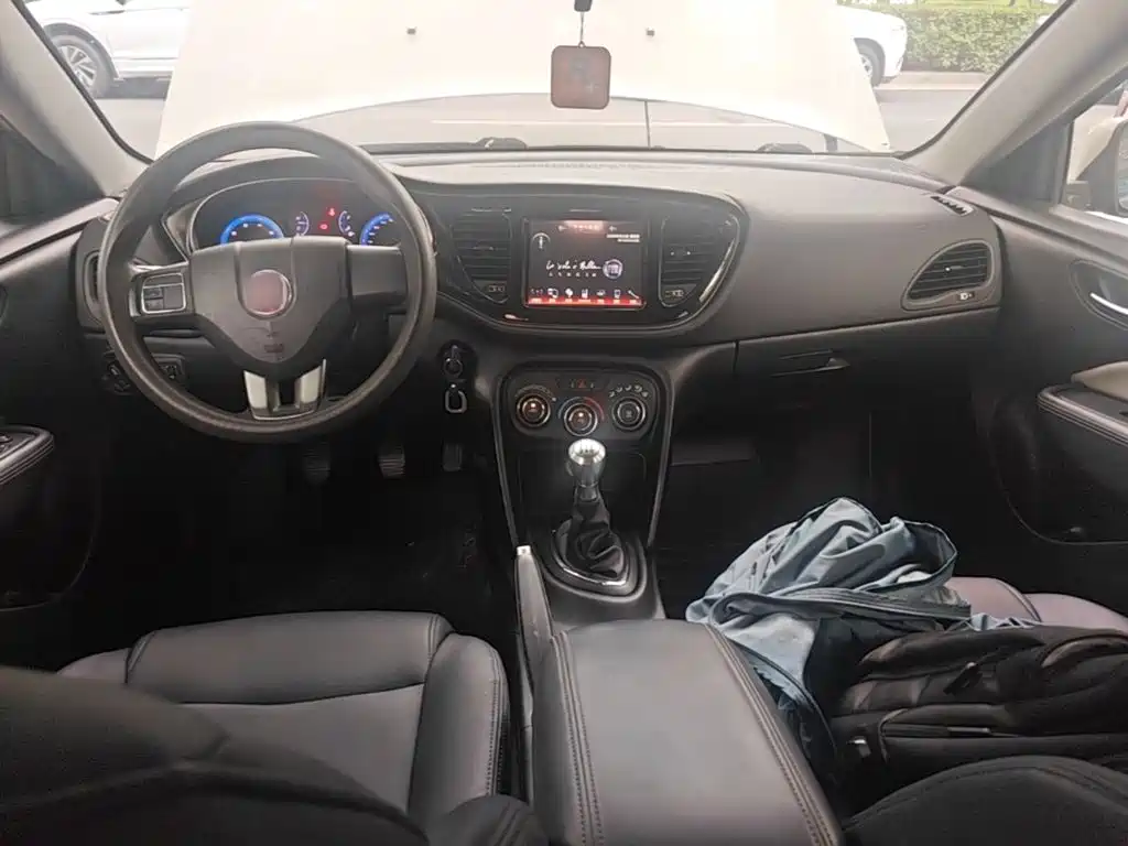 Fiat Viaggio 2015 — фото 10