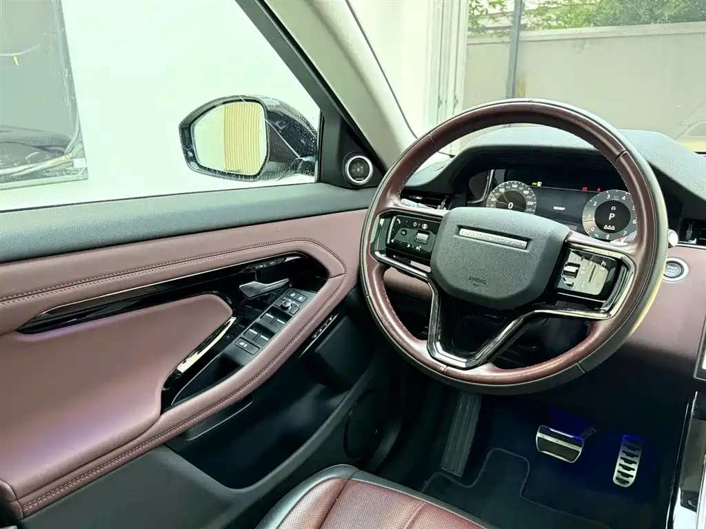 Land Rover Evoque 2024 — фото 18
