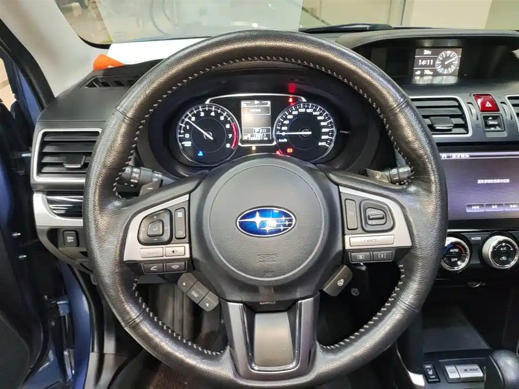 Subaru Forester 2018 — фото 11