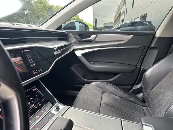 Audi A7L 2024