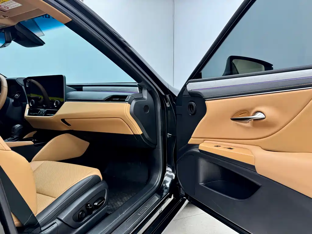 Lexus ES 2025 — фото 13