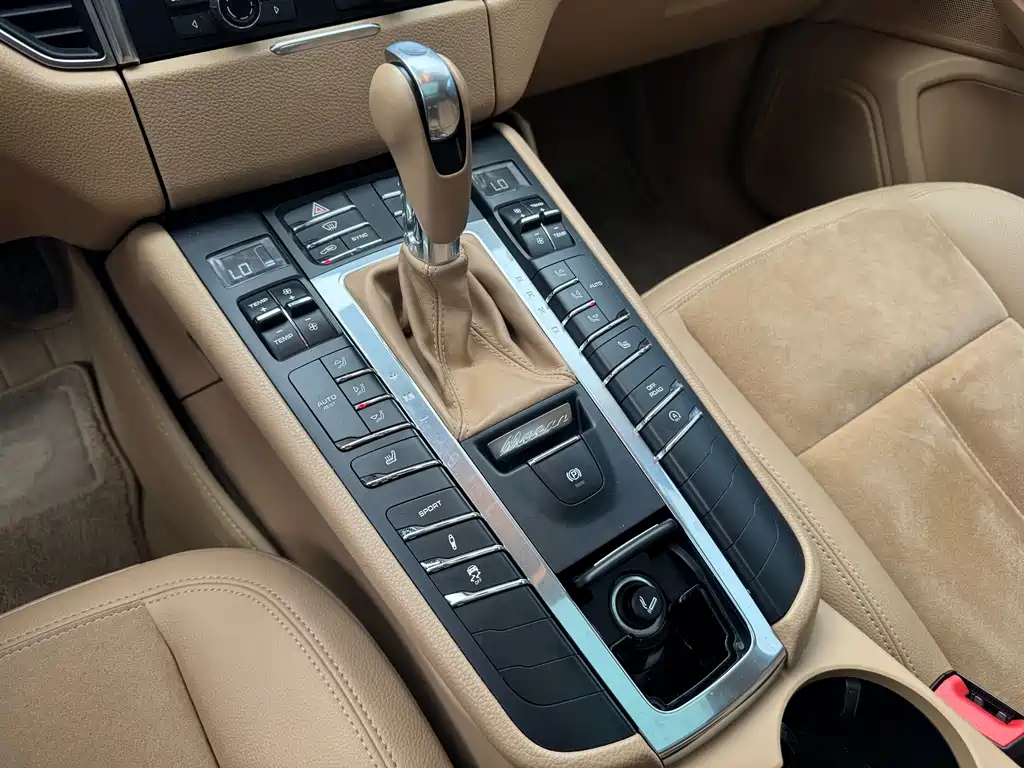 Porsche Macan 2015 — фото 11