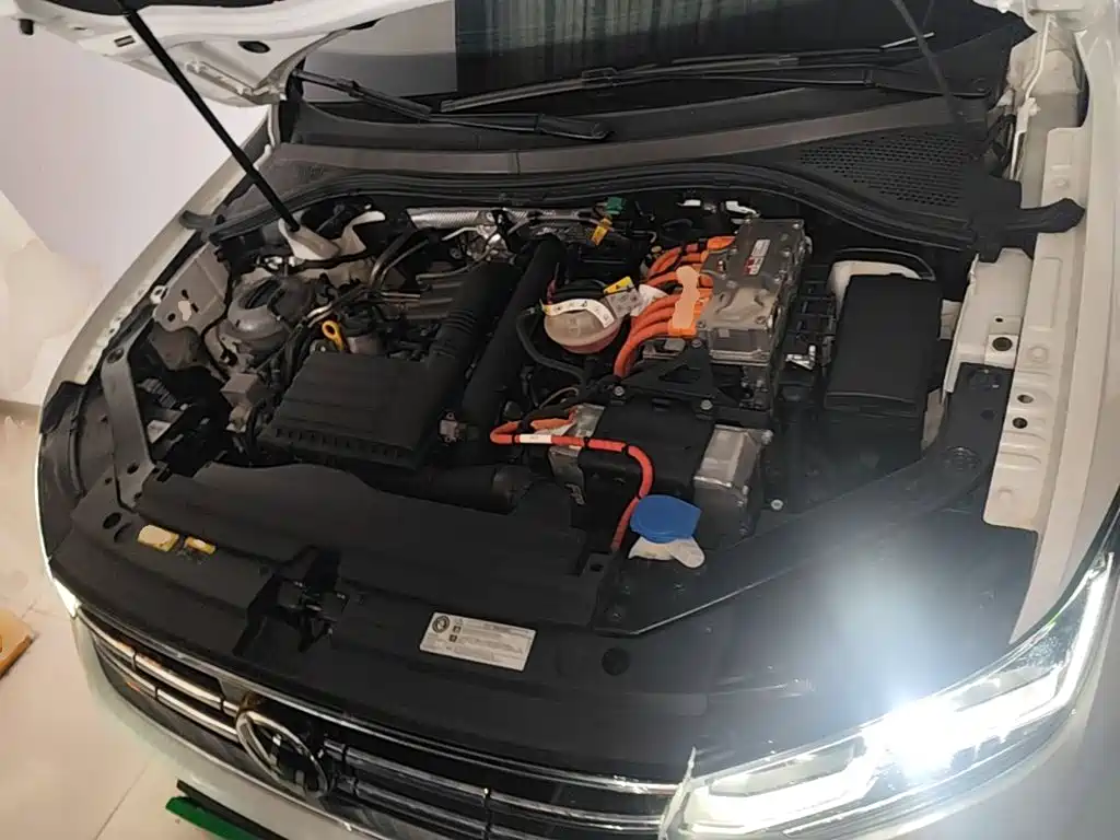 Volkswagen Tiguan L PHEV 2024 — фото 20