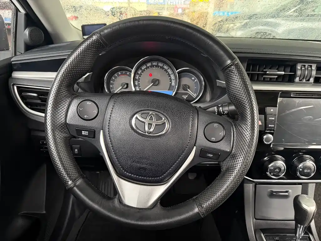 Toyota Corolla 2016 — фото 18