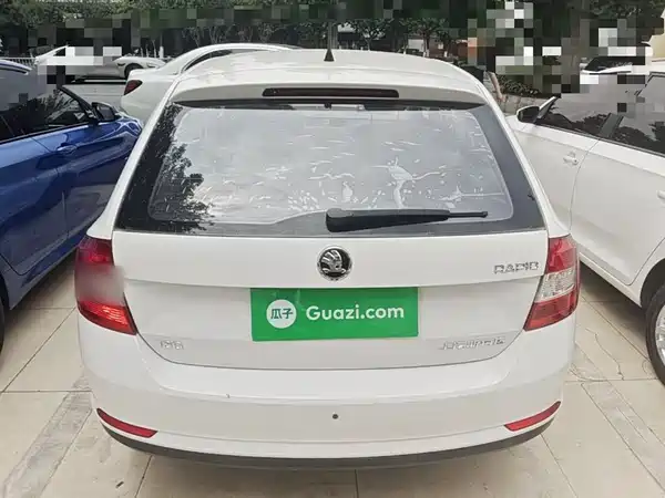 Skoda Rapid Spaceback 2016