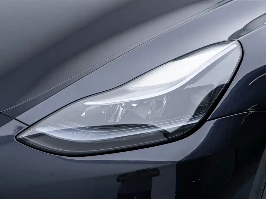 Tesla Model Y 2024 — фото 12