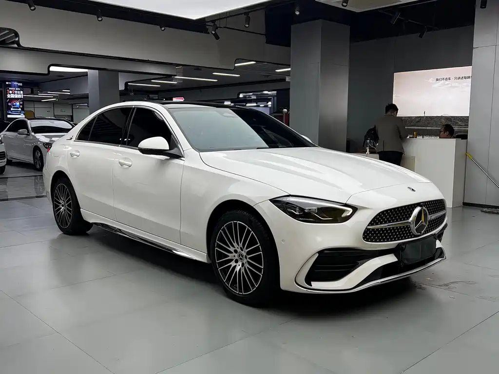 Mercedes-Benz C-Class 2025