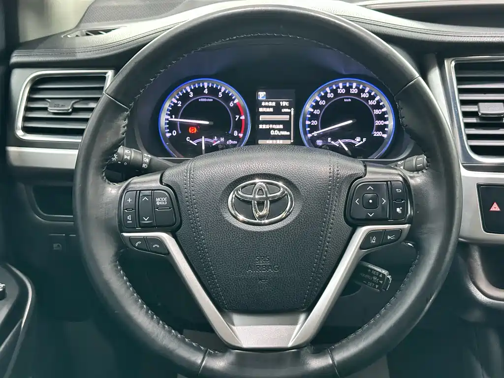 Toyota Highlander 2019 — фото 12