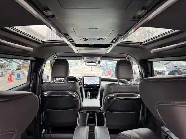 Toyota Alphard 2024