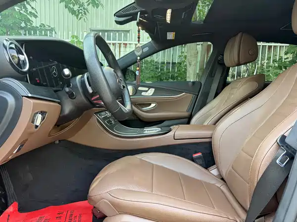 Mercedes-Benz E-Class 2023