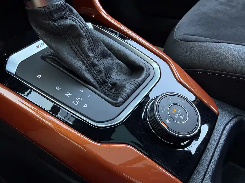 Volkswagen T-Roc 2018 — фото 12