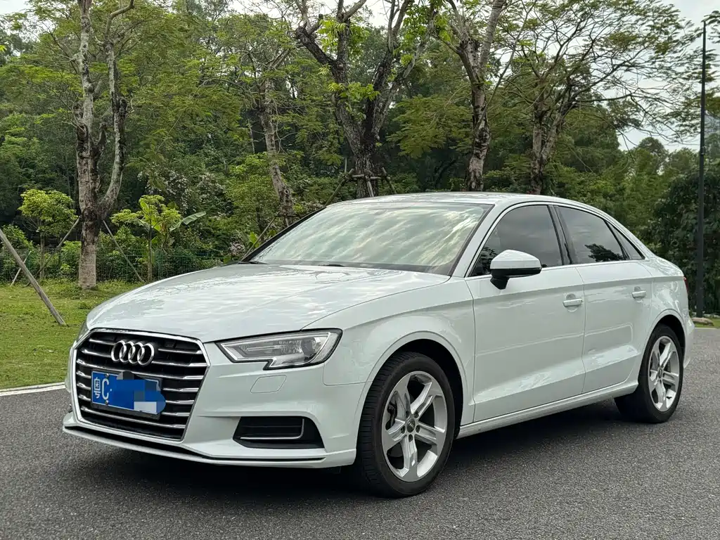 Audi A3 2020 — фото 1