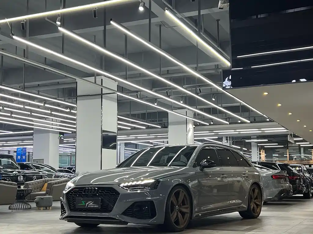 Audi RS 4 2020 — фото 3