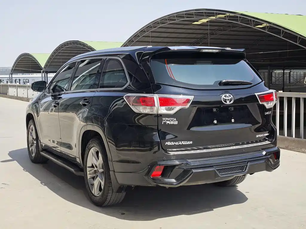 Toyota Highlander 2017 — фото 6
