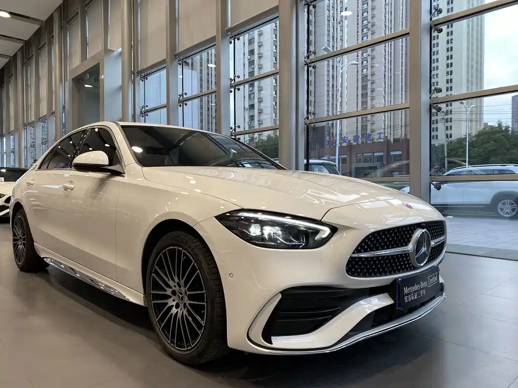 Mercedes-Benz C-Class 2024