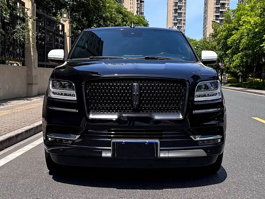 Lincoln Navigator 2021 — фото 2