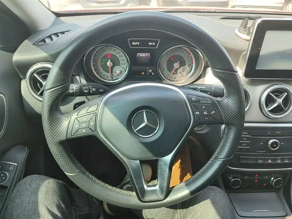 Mercedes-Benz GLA 2016 — фото 11