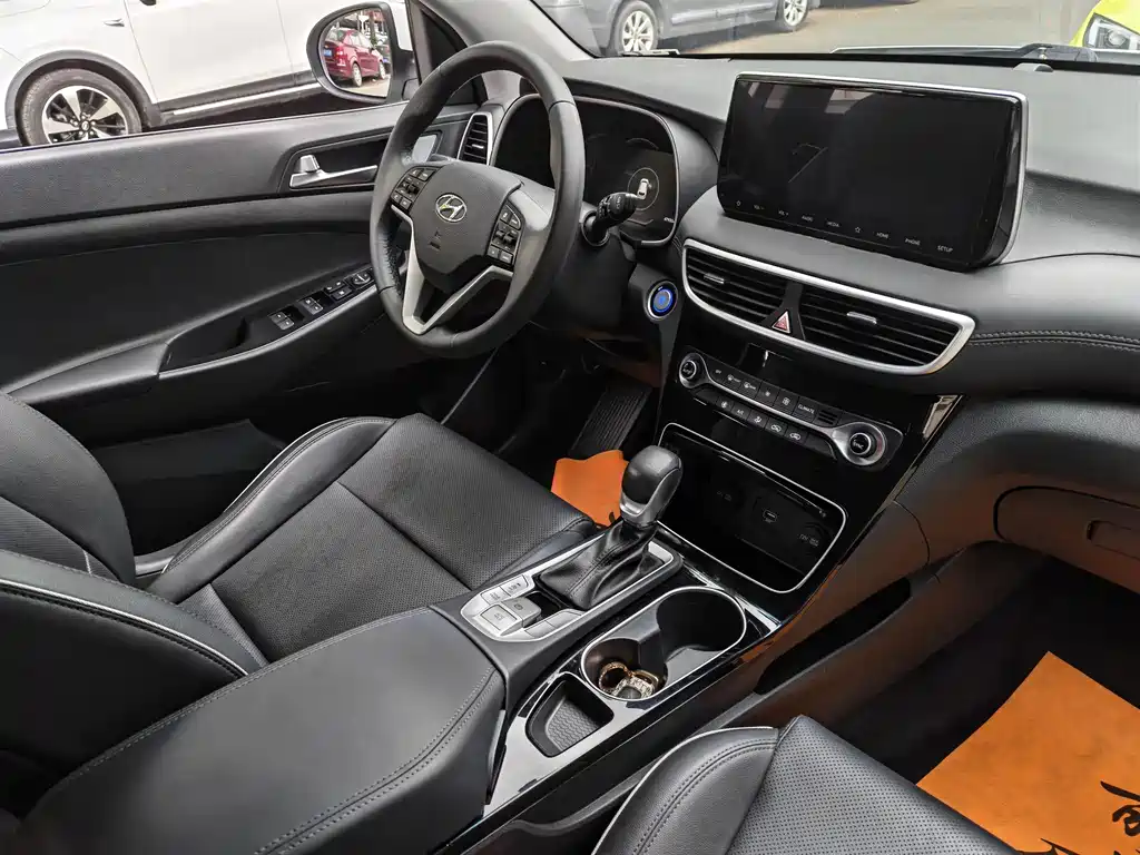 Hyundai Tucson 2020 — фото 10