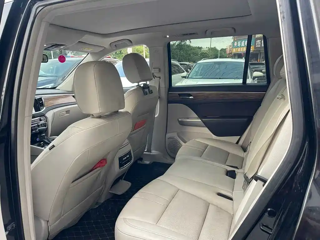 GAC Motor Trumpchi GS8 2018 — фото 6