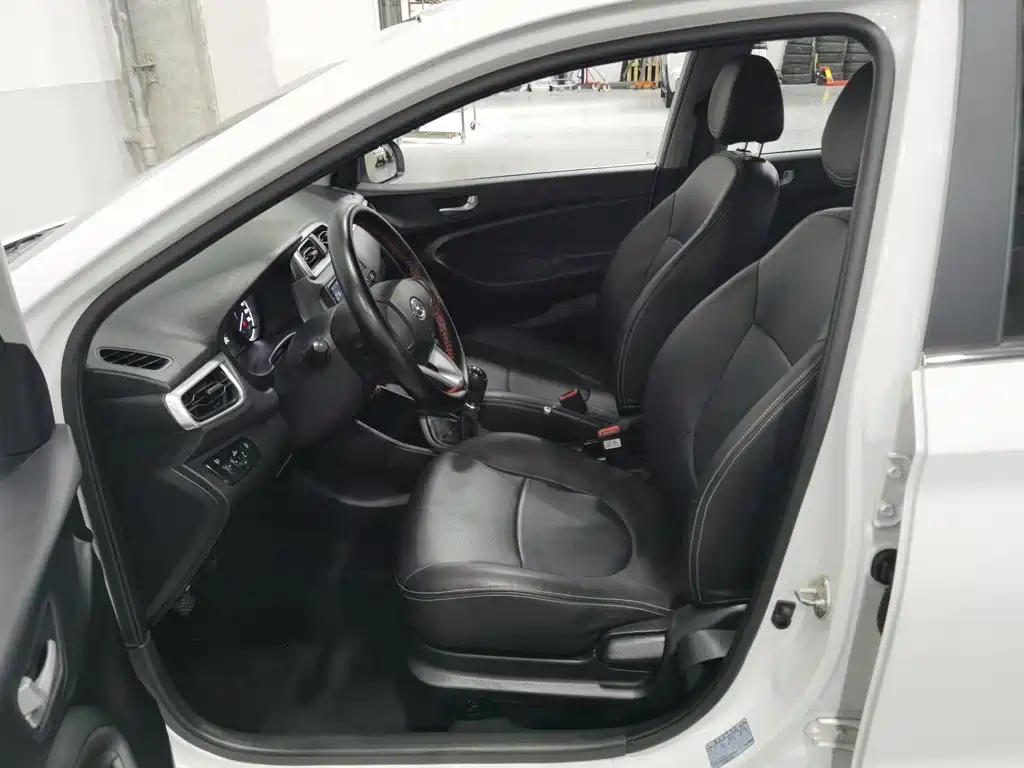Hyundai Verna 2019 — фото 10
