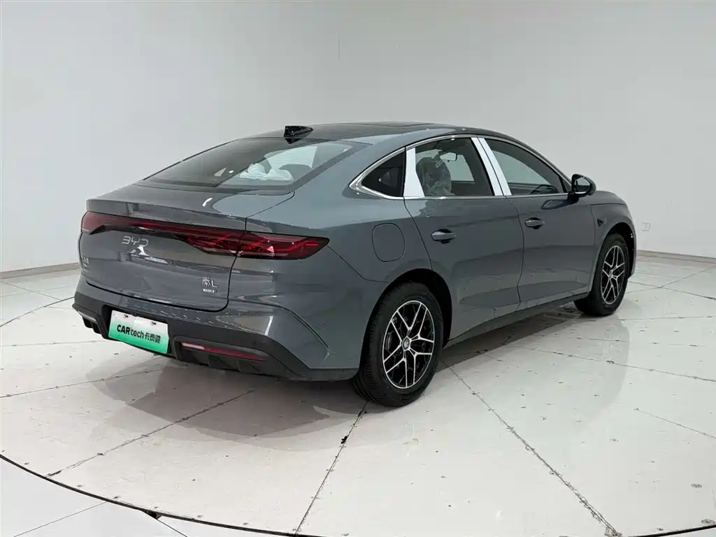 BYD Qin L — фото 8