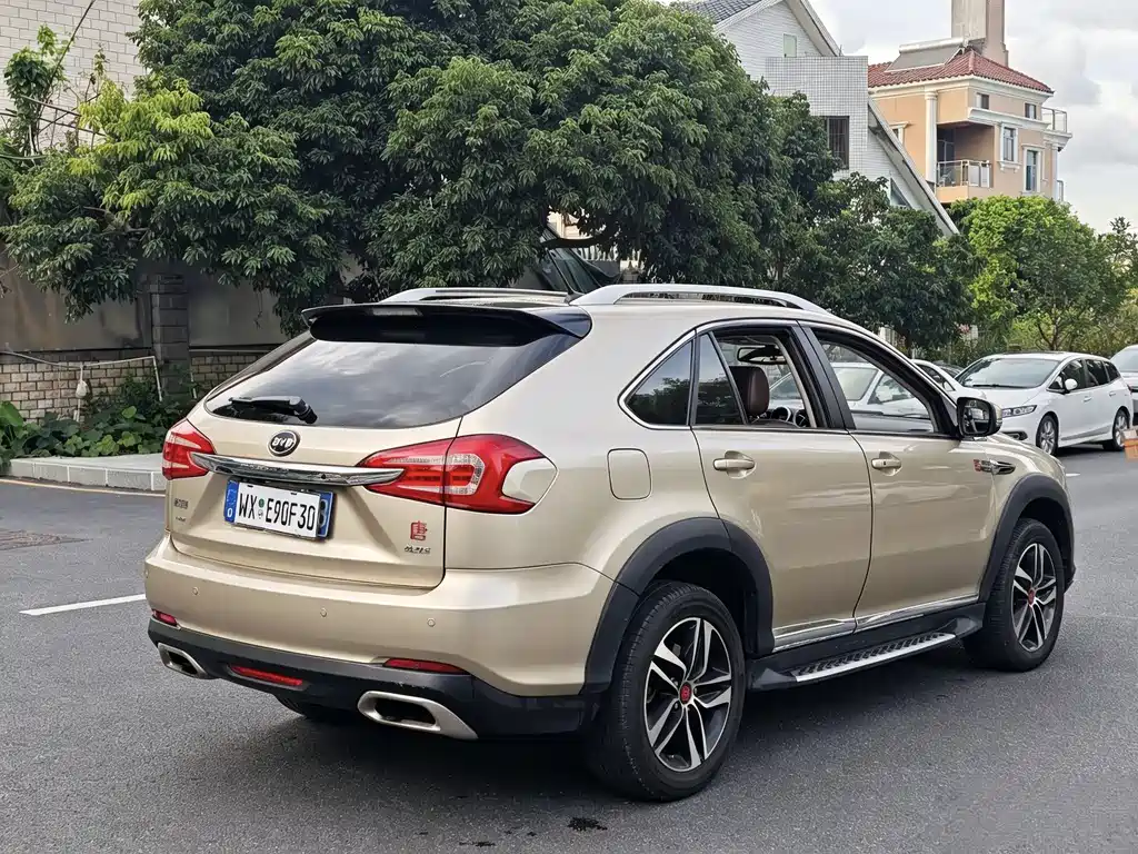 BYD Tang New Energy 2016