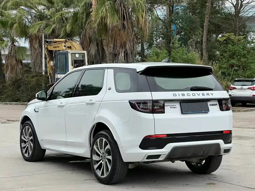 Land Rover Discovery Sport 2021