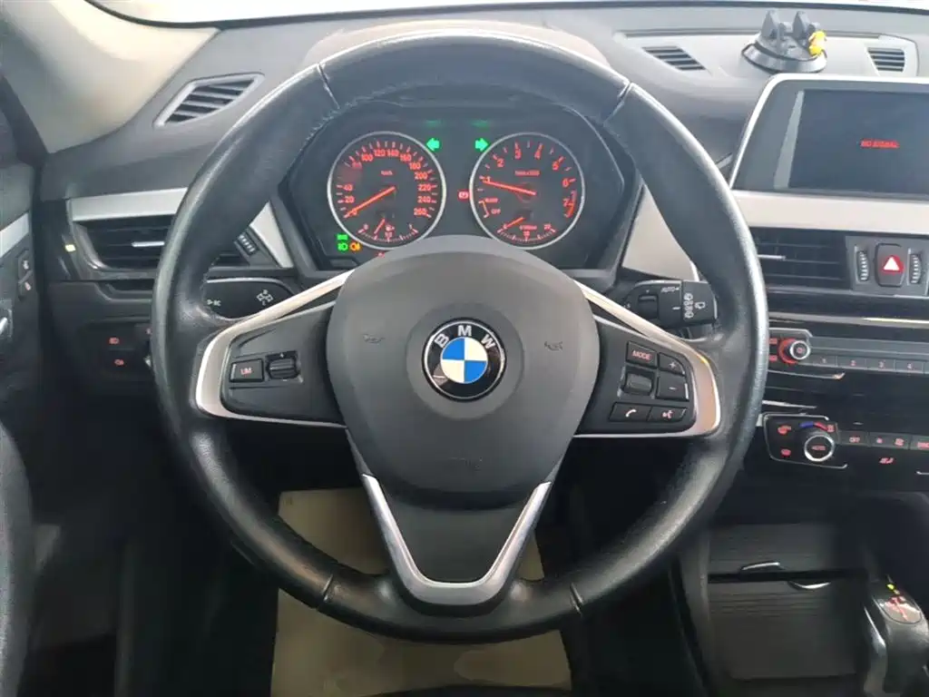 BMW X1 2017 — фото 11