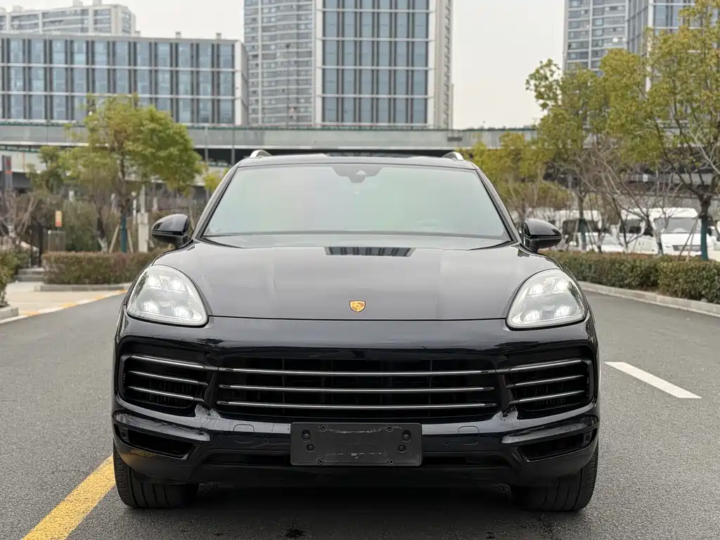 Porsche Cayenne 2021 — фото 2