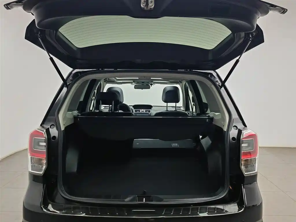 Subaru Forester 2016 — фото 16