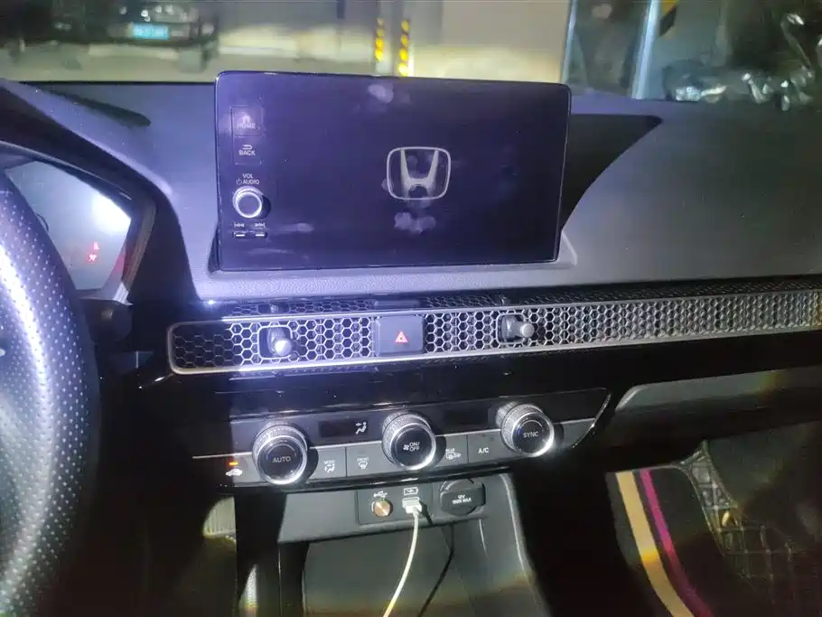 Honda Civic 2023 — фото 13