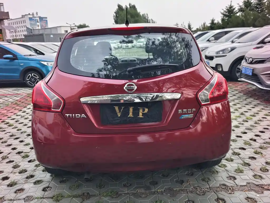 Nissan Tiida 2015 — фото 8